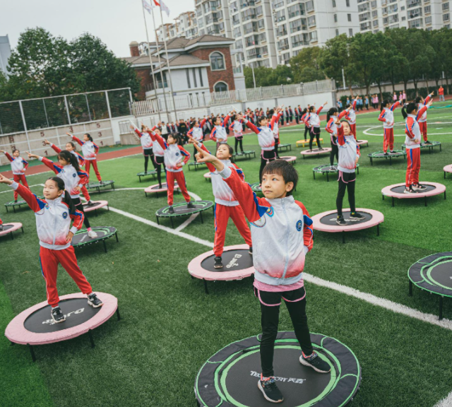 构成阶梯式思政育人链条孩子们手里有一本特别的美德存折 构成阶梯式思政育人链条孩子们手里有一本特别的美德存折